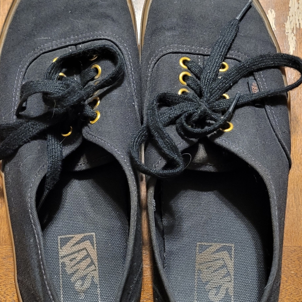 Men's Vans Size 11 Black with Gum Sole